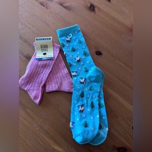 Lot Of 4 Pairs Of Socks